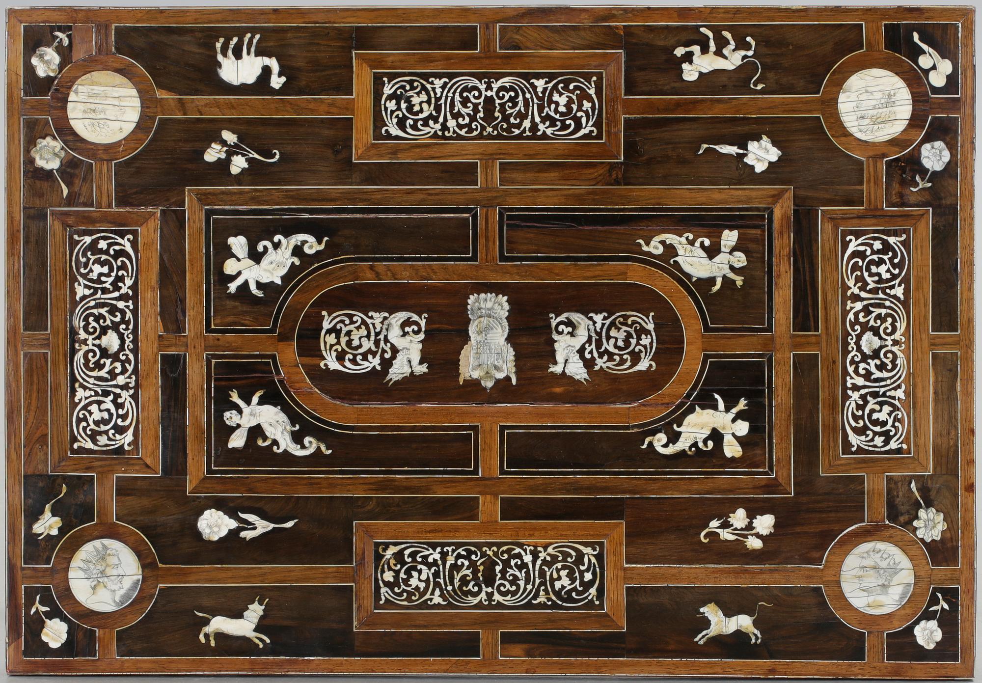 BORD, Barock/barockstil, bl a 1700-tal.