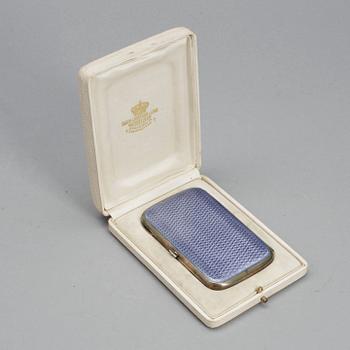 CIGARETTETUI, silver och emalj, David Andersen, Norge, omkring 1900. Total vikt ca 102g.
