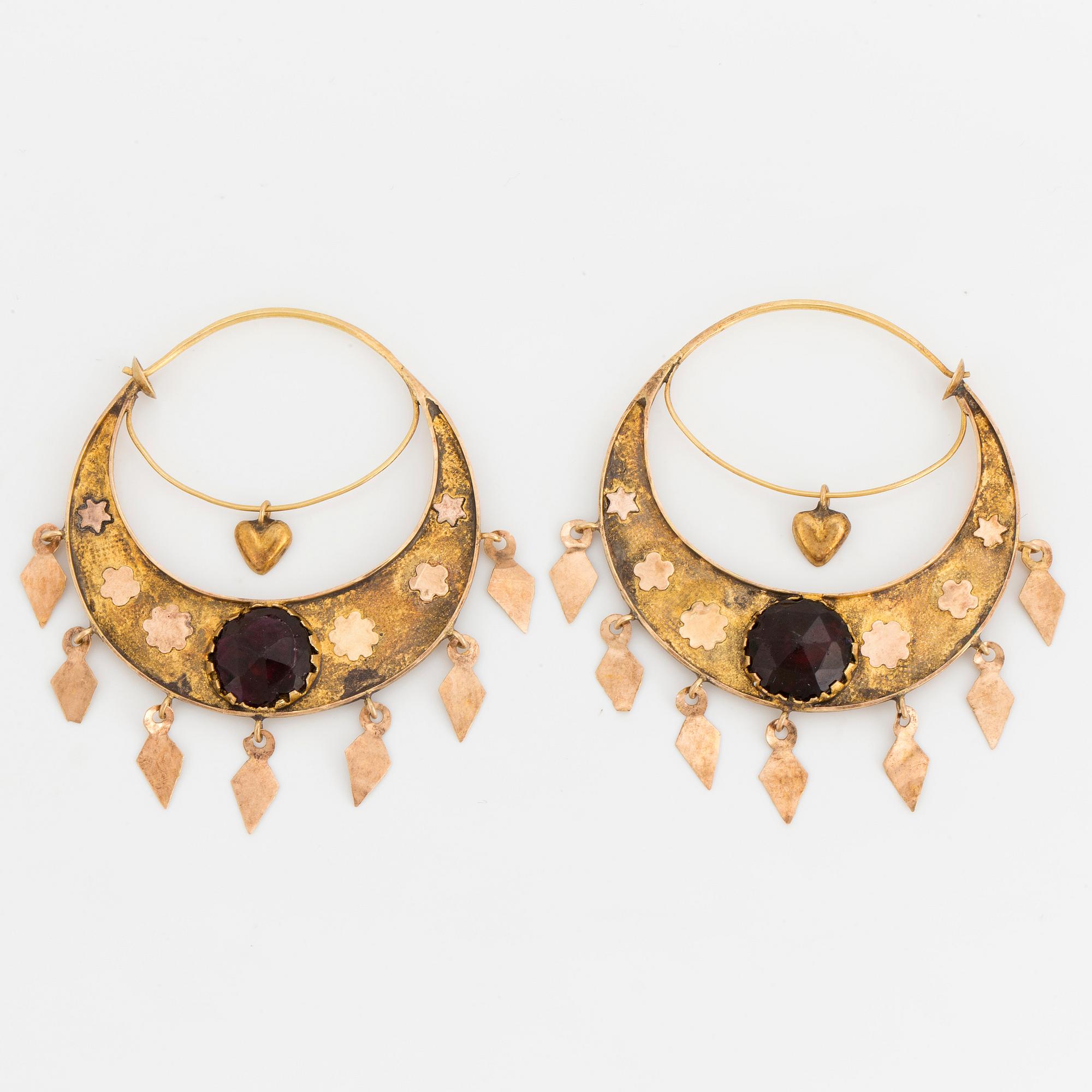 A pair of empire earrings 18K gold with foiled, red, paste stones by Pehr Georg Fröberg Norrtälje.