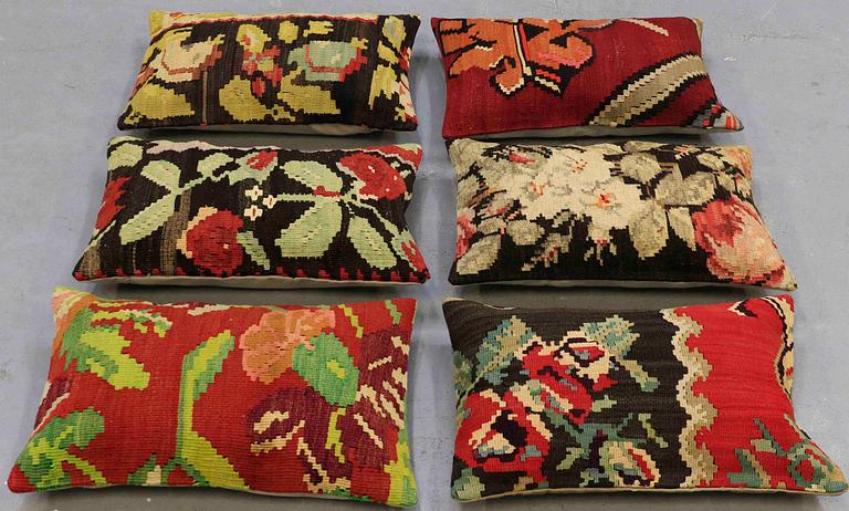 6 Bessarabian kilim cushions, around 60 x 40 cm.