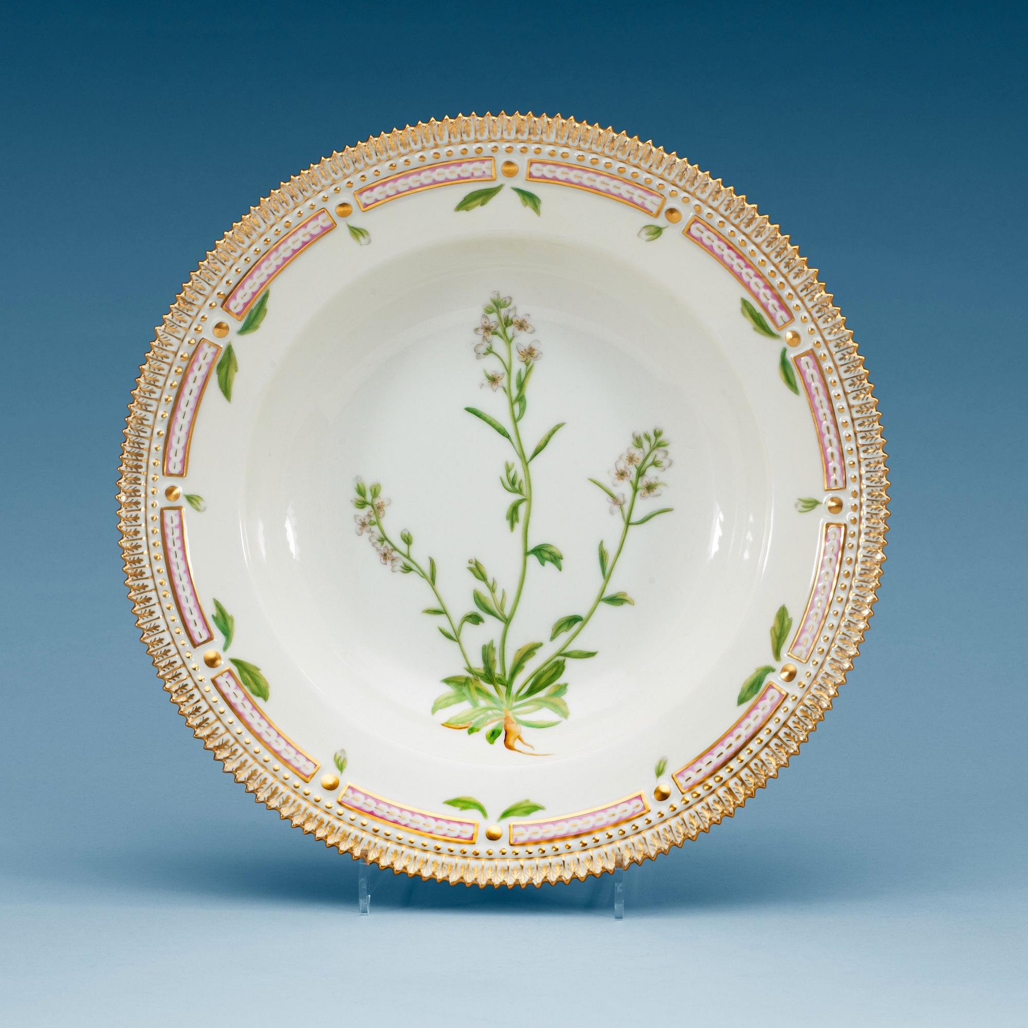 SOPPTALLRIKAR, 12 stycken, porslin. "Flora Danica", Kungl Dansk, 1900-tal.