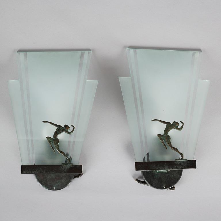 A pair of Art Deco wall lamps, 1930s/40s.