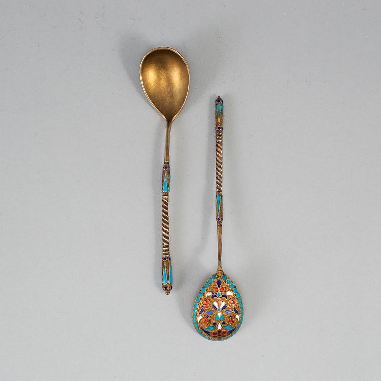 A set of twelve 19th century silver-gilt and cloisonné enameled tea-spoons, marked Gustav Klingert, Moscow 1880's.