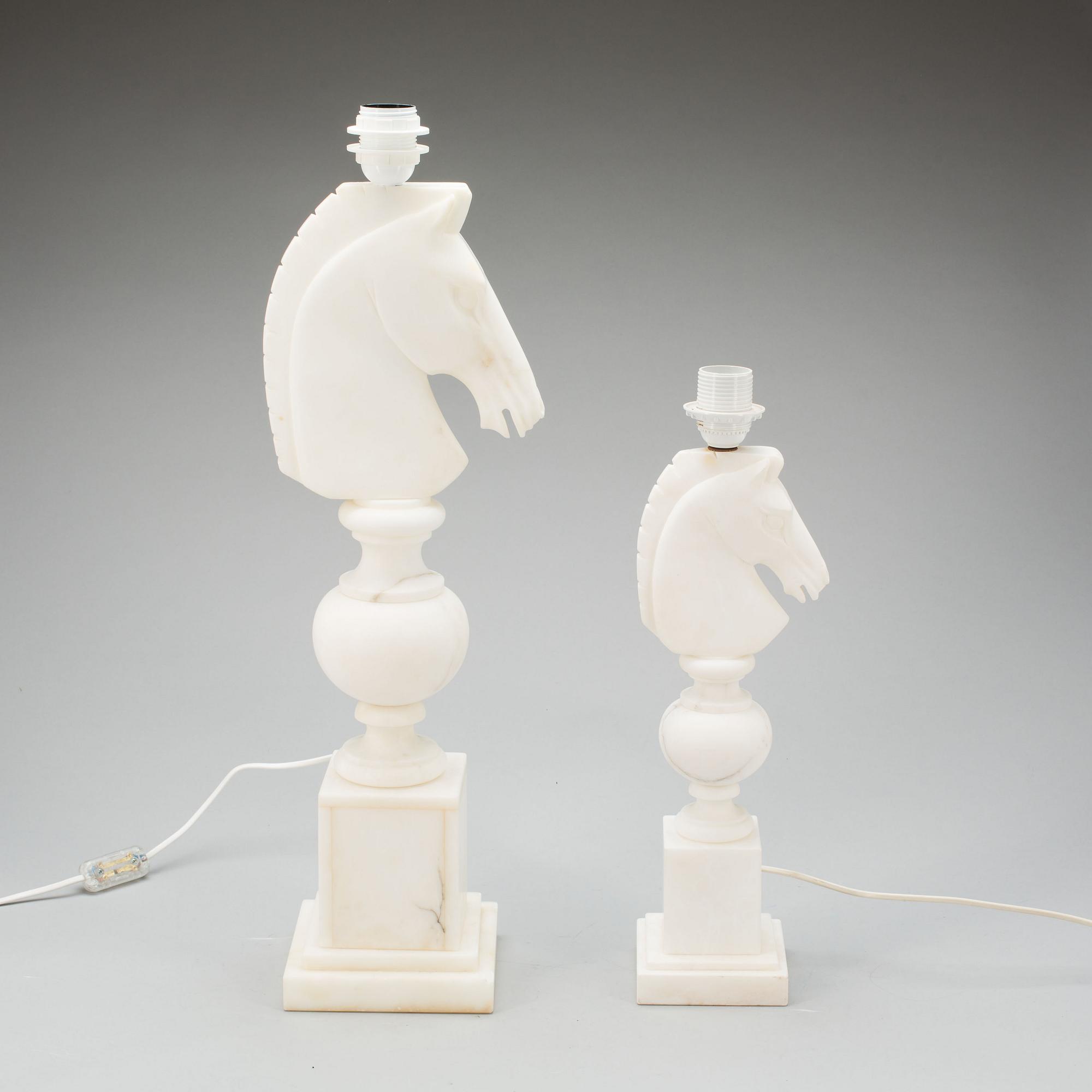 BORDSLAMPOR, 2 st, alabaster, 1900-talets slut.