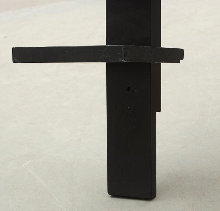HYLLA, "Pilaster", design John Kandell för Källemo, 1990-tal.