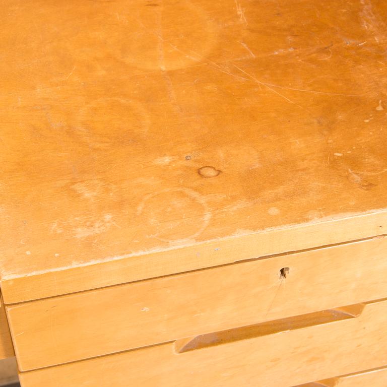 Aino Aalto, toalettbord / skrivbord,  modell 190, O.Y. Huonekalu- ja Rakennustyötehdas A.B. tidigt 1950-tal.