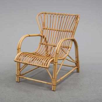 A mid 20th century easy chair.