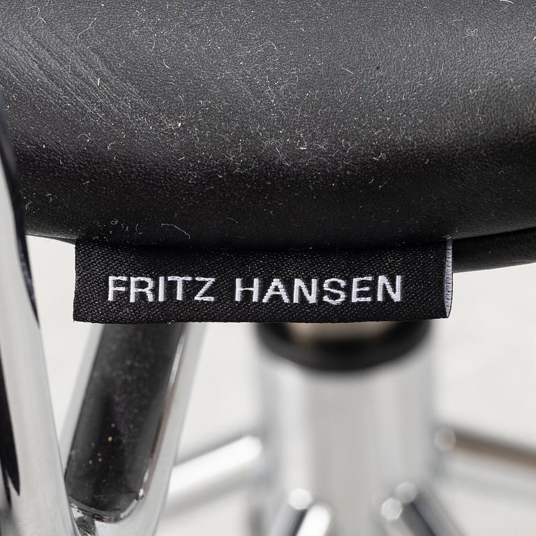 Arne Jacobsen, office chair, "The Seven", Fritz Hansen, Denmark, 2023.