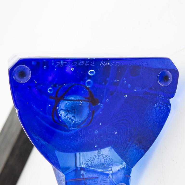 Bertil Vallien, sculpture, "The sky is the limit", glass, Kosta Boda, signed B. Vallien.