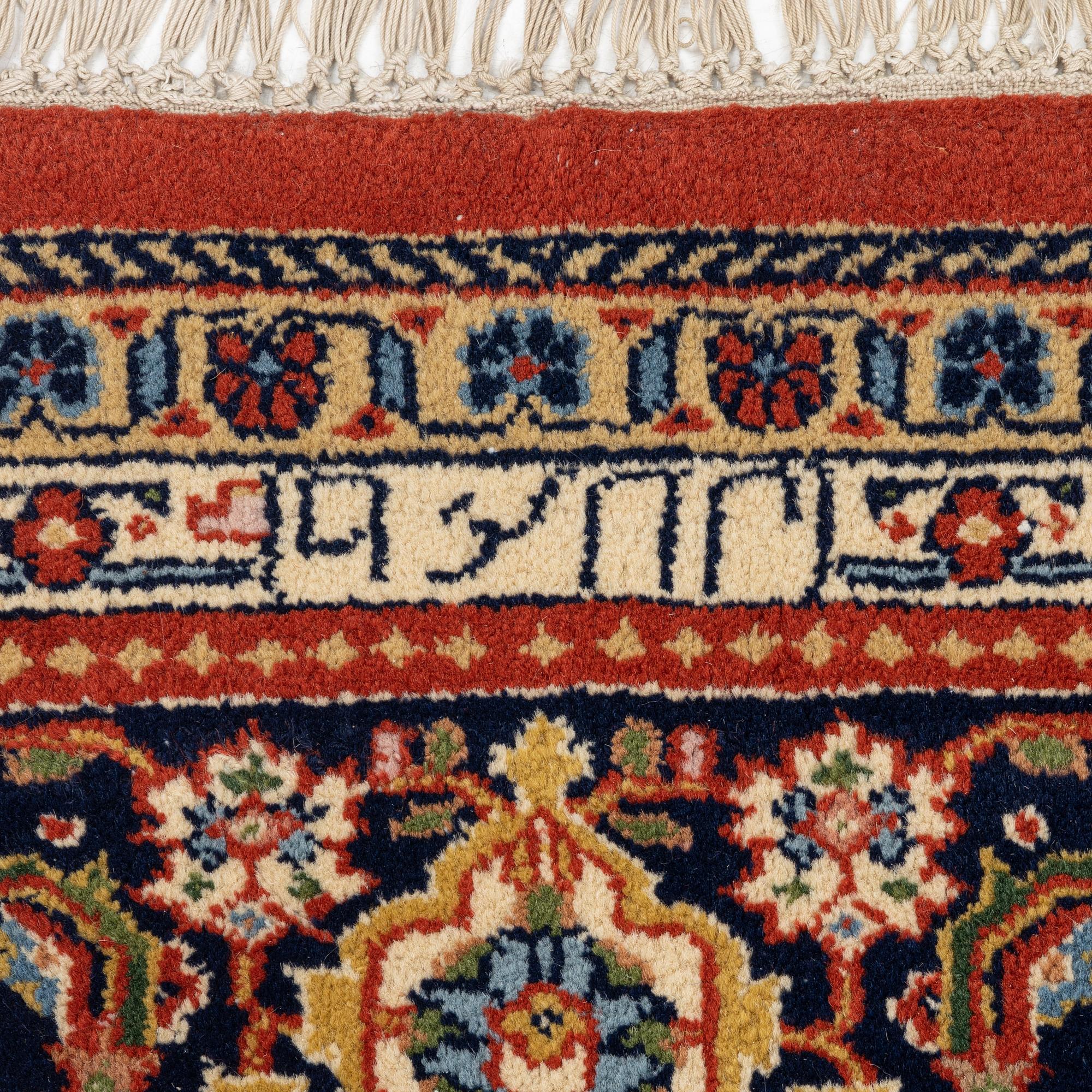 Matta, orientalisk, ca 270 x 199 cm.