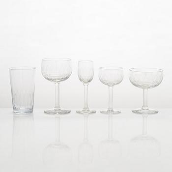 Göran Hongell, A 43-piece glass ware set "Kilta". Iittala, in production 1947-1966.