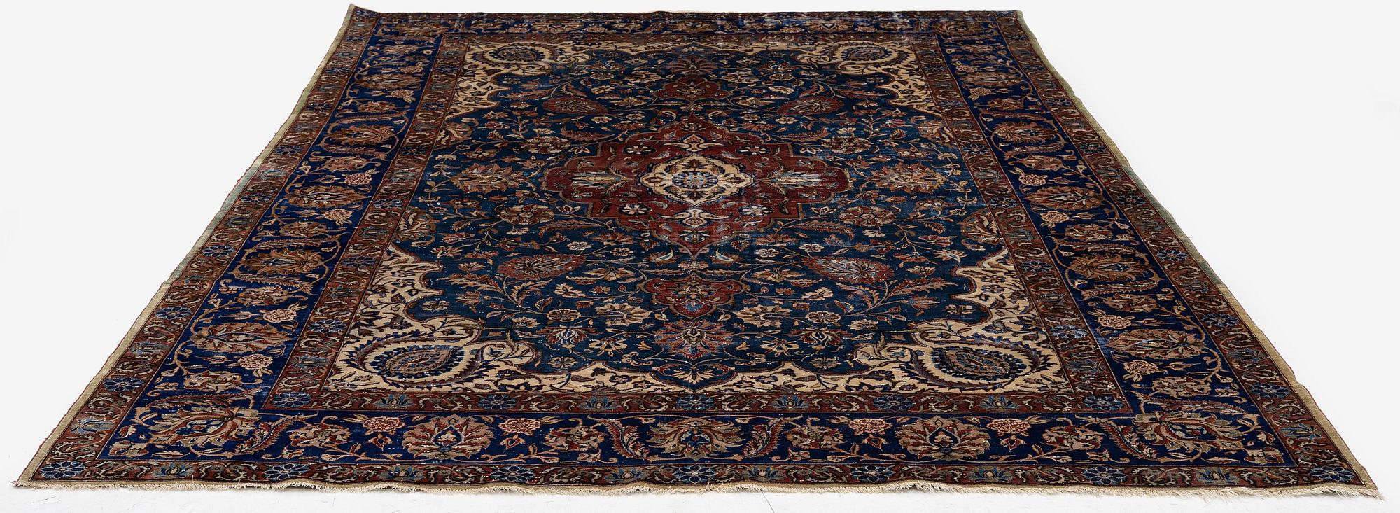 An antique silk Kashan, Central Persia, c. 320 x 201 cm.