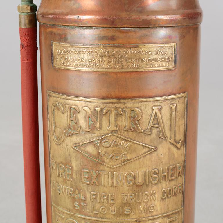 A fire-extinguisher from the first half of the 20th century.