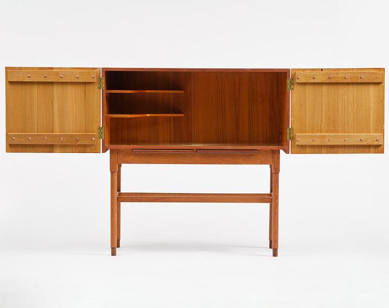 Scandinavian Modern, a rare bar cabinet model 166, Eidsfjord Møbelfabrikk, Norway, 1950s.