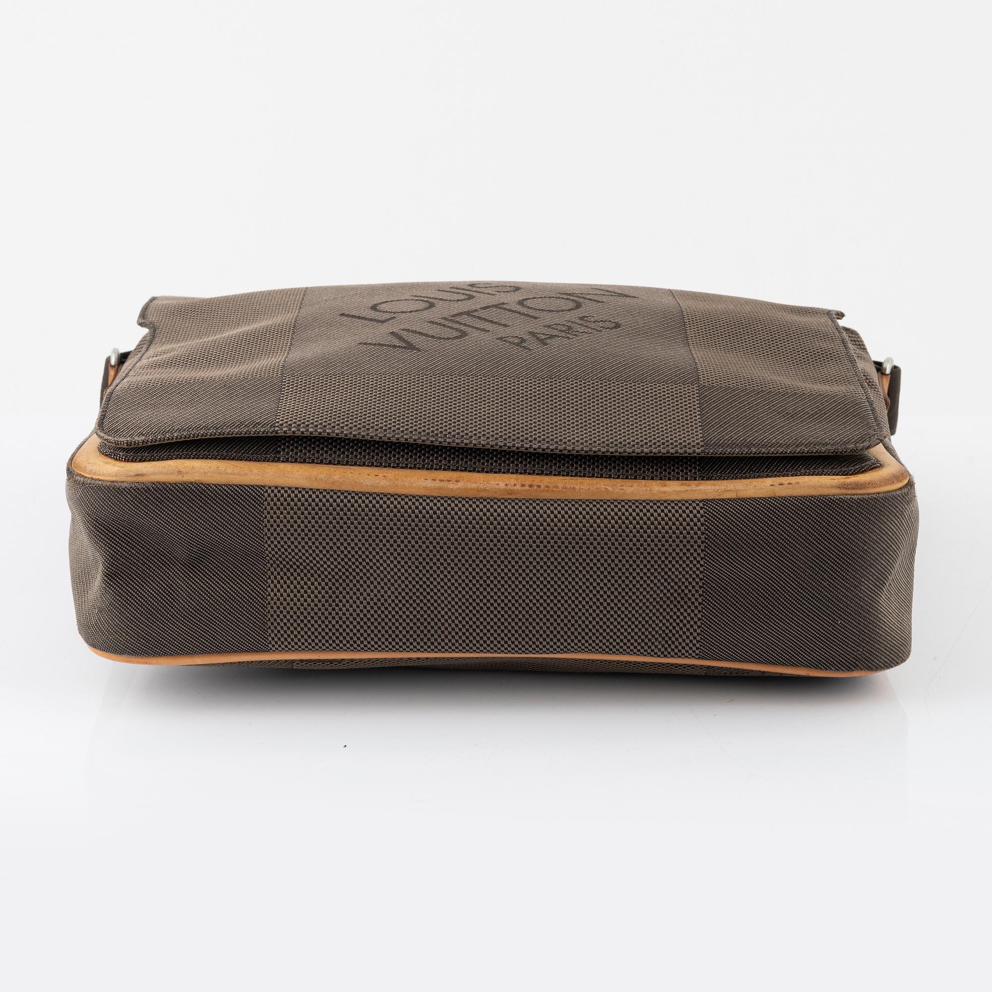 Louis Vuitton, bag, "Mesaje messenger bag".