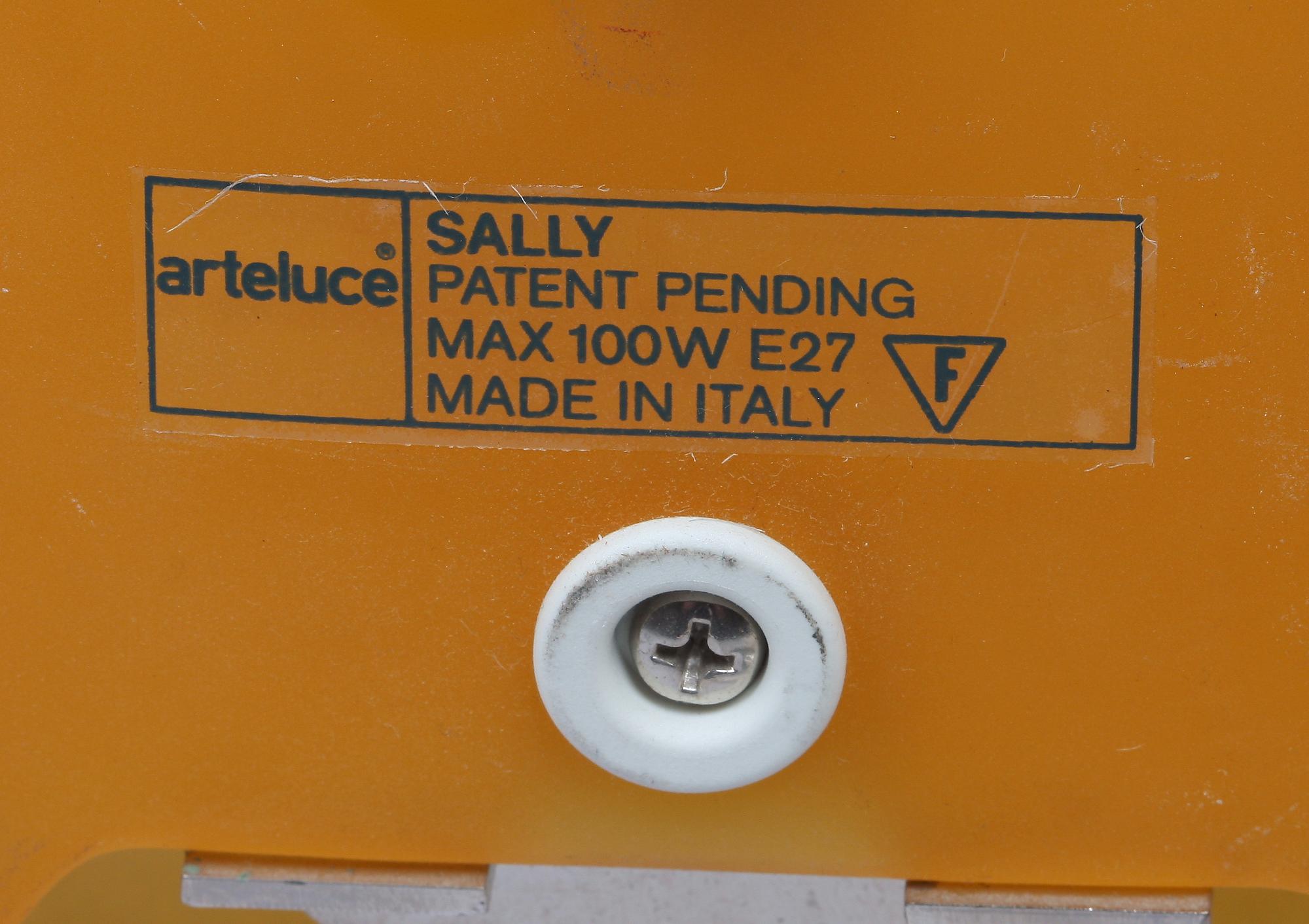 VÄGGARMATURER, ett par. "Sally", Arteluce, Italien.