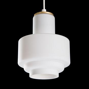 A mid 20th pendent lamp model 4621 for Iittala /Idman, Finland.