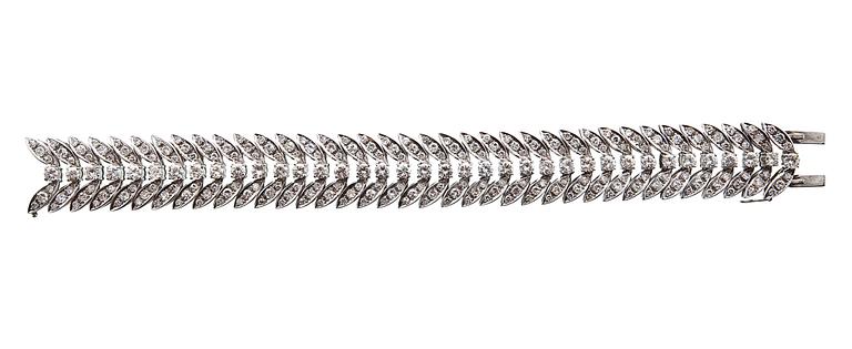 A DIAMOND BRACELET.