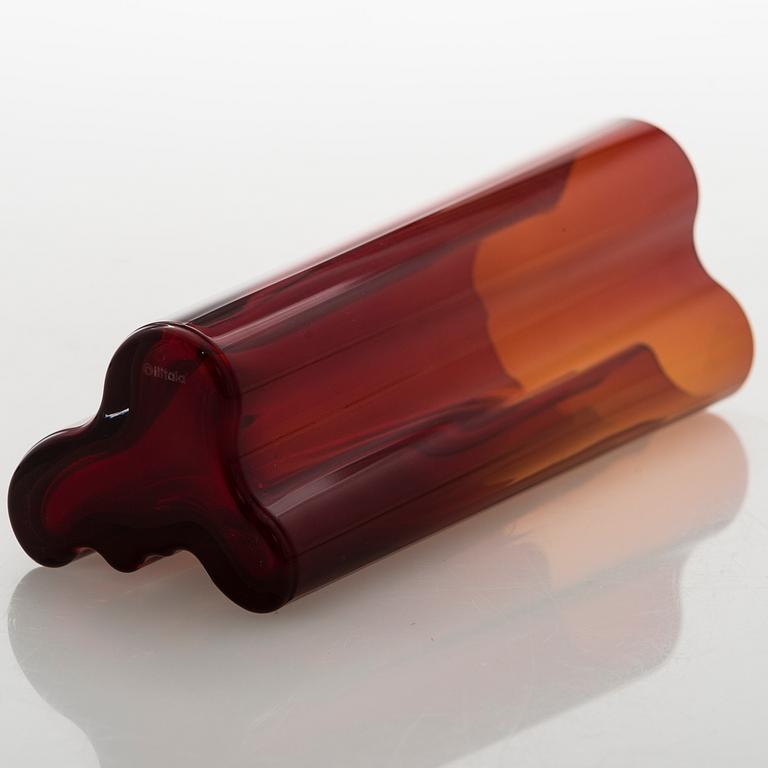 ALVAR AALTO, A red 'Savoy' glass vase, Iittala 2000s.