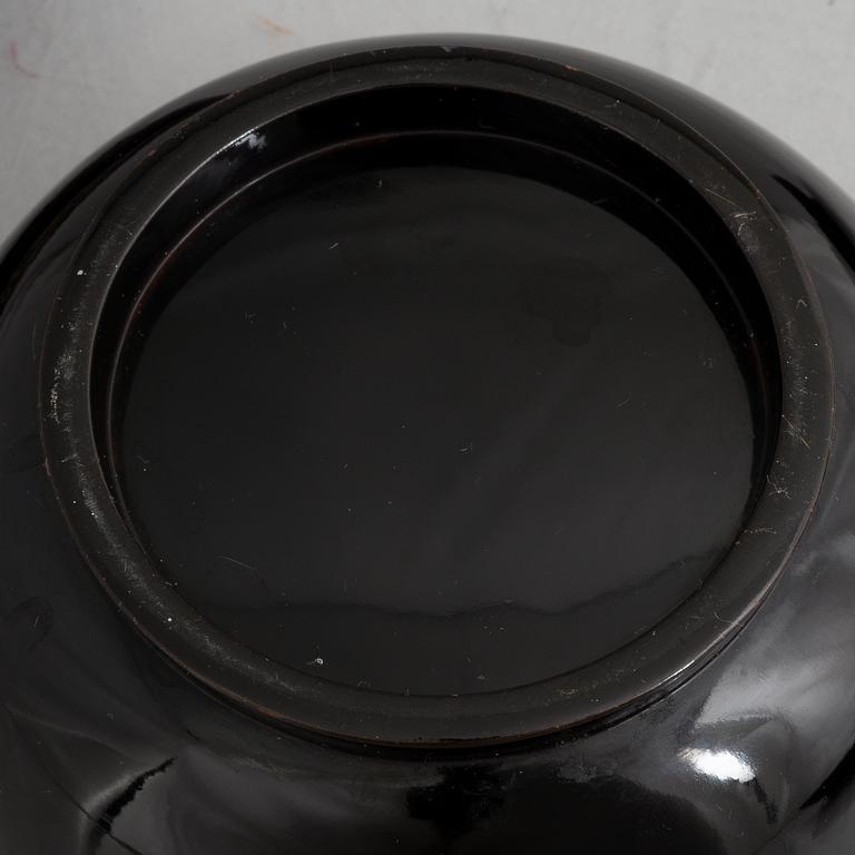 A set of six Japanese lacquer bowls with covers, 20th century.