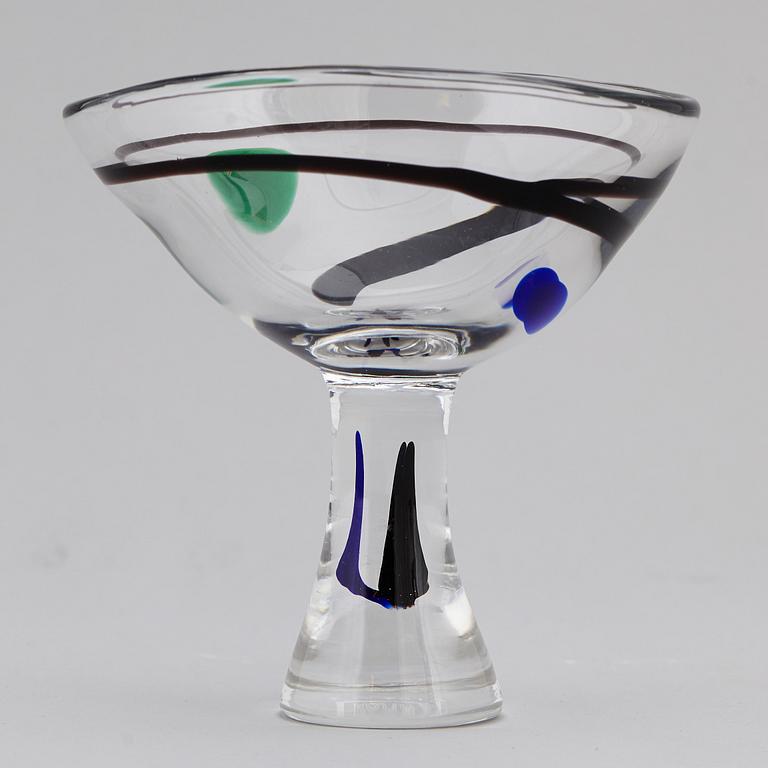 VICKE LINDSTRAND, an 'Abstracta' glass bowl from Kosta, 1950's.