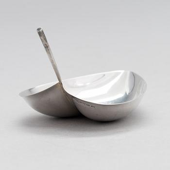 TAPIO WIRKKALA, SKÅL, silver (916), stämpelsignerad TW, Kultakeskus, Tavastehus 1956. Modellen formgiven 1954.