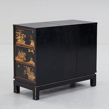 Cupboard, Japan, Edo (1603-1868), later stand.