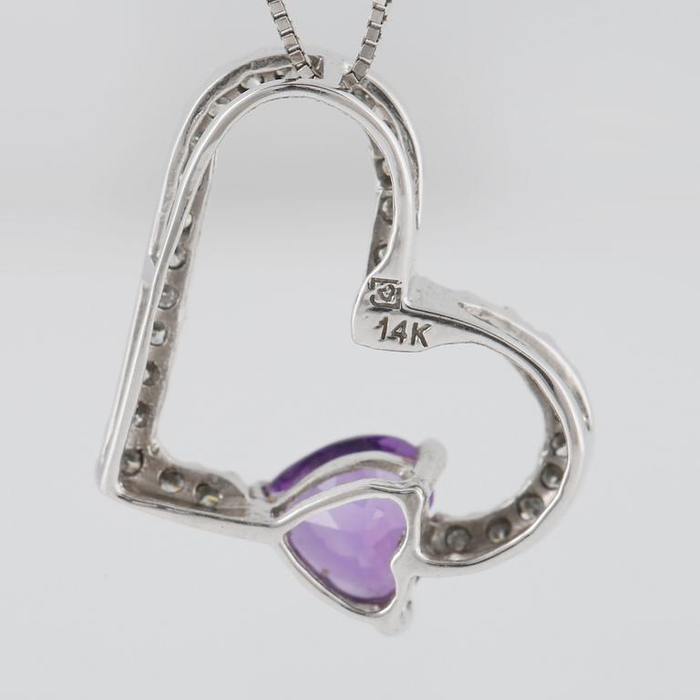 HÄNGE, 14K vitguld med briljantslipade diamanter samt fasettslipad ametist. Vikt 2,9 gram.
