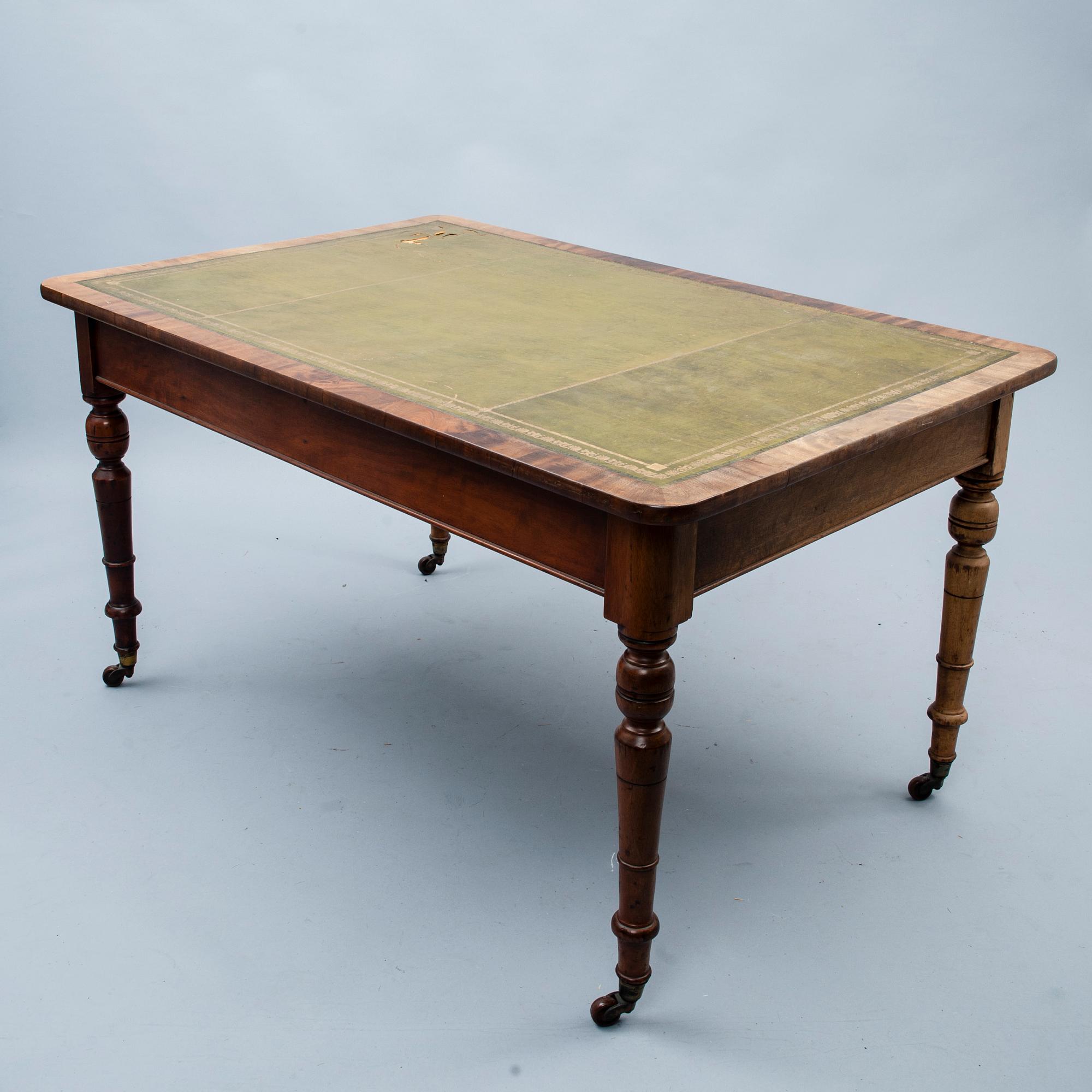 SKRIVBORD, England 1800-talets slut.