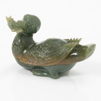 Bälteshake samt amulett och ask, nefrit och sten, Qingdynastin.