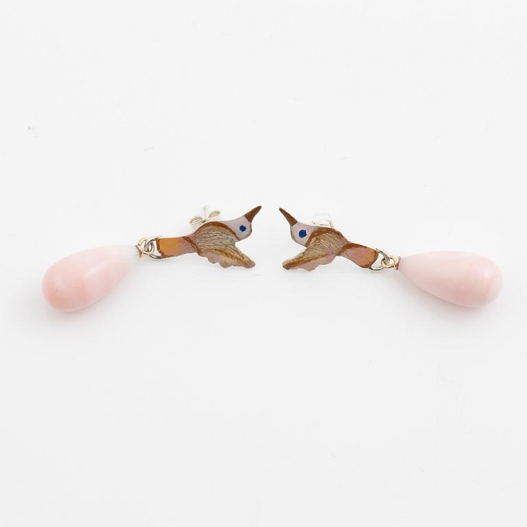 Earrings, Mandelstam, in the form of a hummingbird, silver and 18K gold, enamel and pink opals.