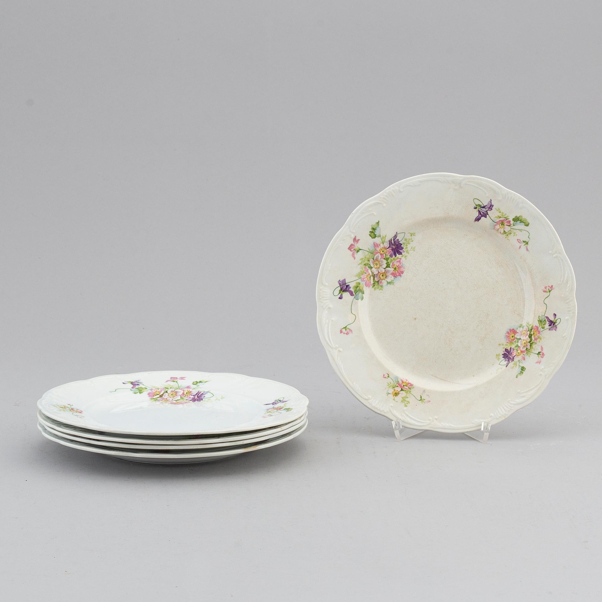 Five Russian faiance dishes, Kuznetsov, 1890-1917.