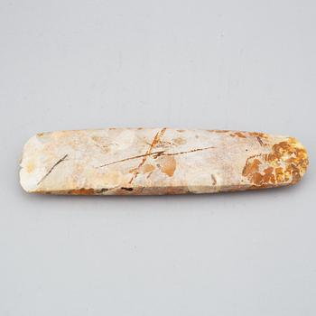 FLINTYXA, troligen yngre stenåldern.