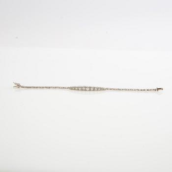 Armband, 18k vitguld med briljantslipade diamanter.