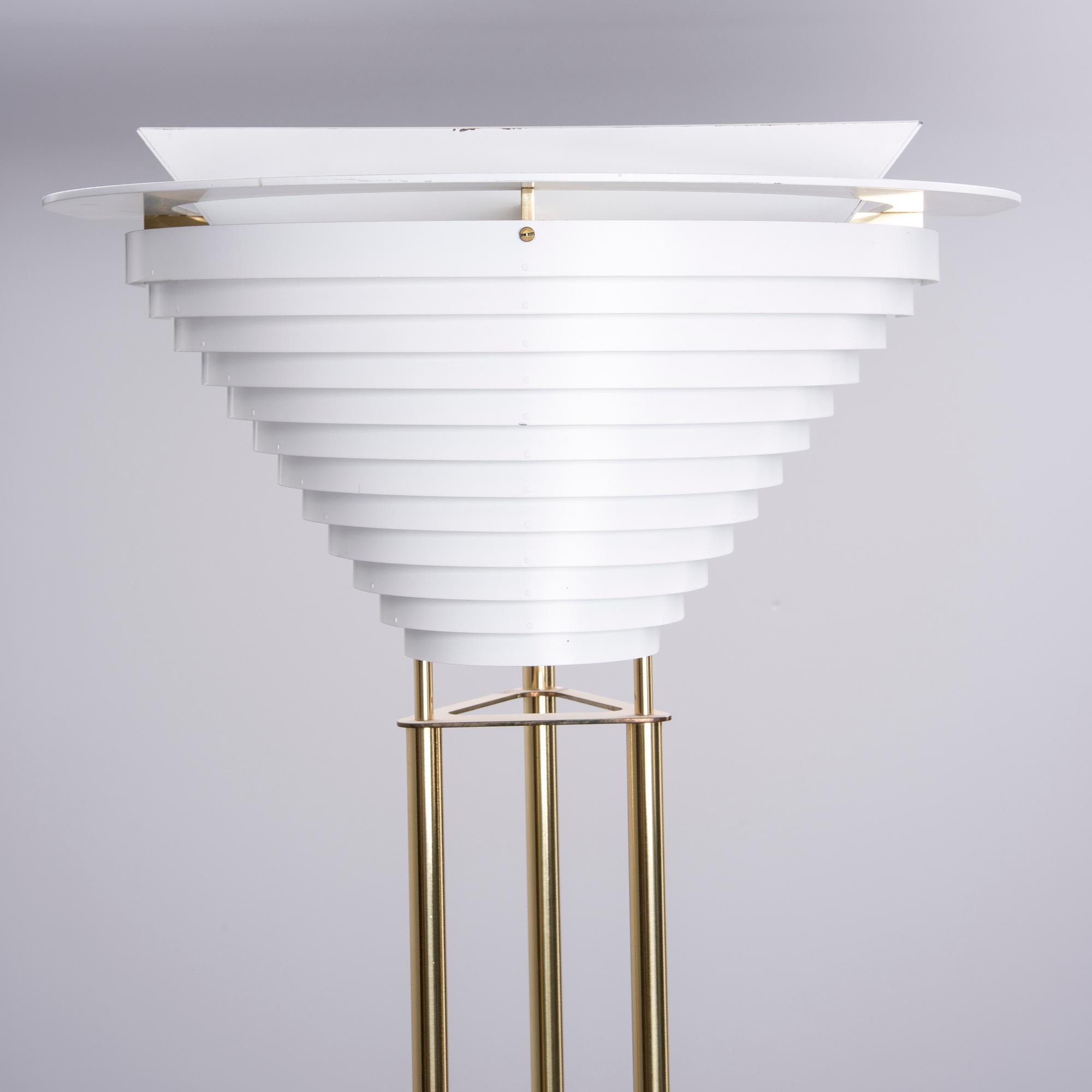GOLVLAMPA, Valaisinpaja, modell 2033-1.
