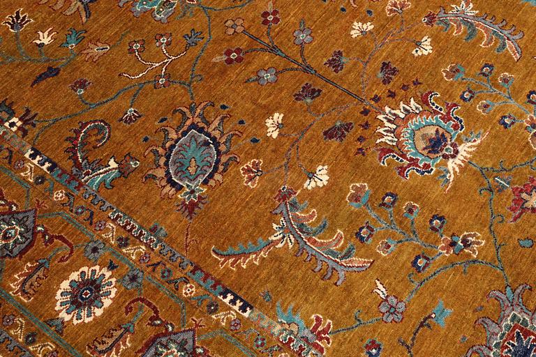 A rug, Ziegler design, approx. 245 x 182 cm.