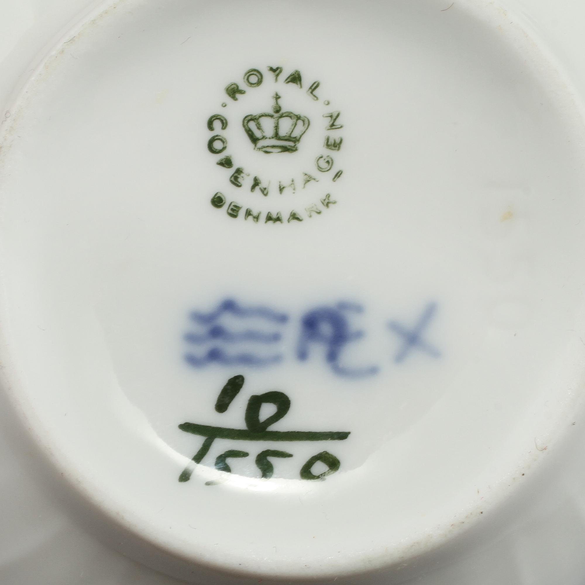TESERVIS, 9 delar, porslin, "Blå blomster", Royal Copenhagen, 1900-tal.