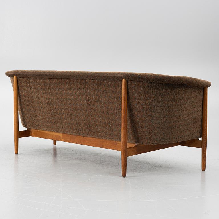 Nanna Ditzel, A sofa, Søren Willadsen, Denmark, mid-20th century.