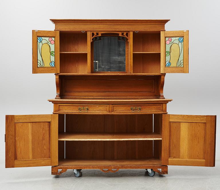 Skåp, jugend, tidigt 1900-tal.