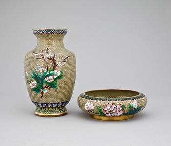 VAS samt SKÅL, cloisonné, Kina, 1900-talets första hälft.