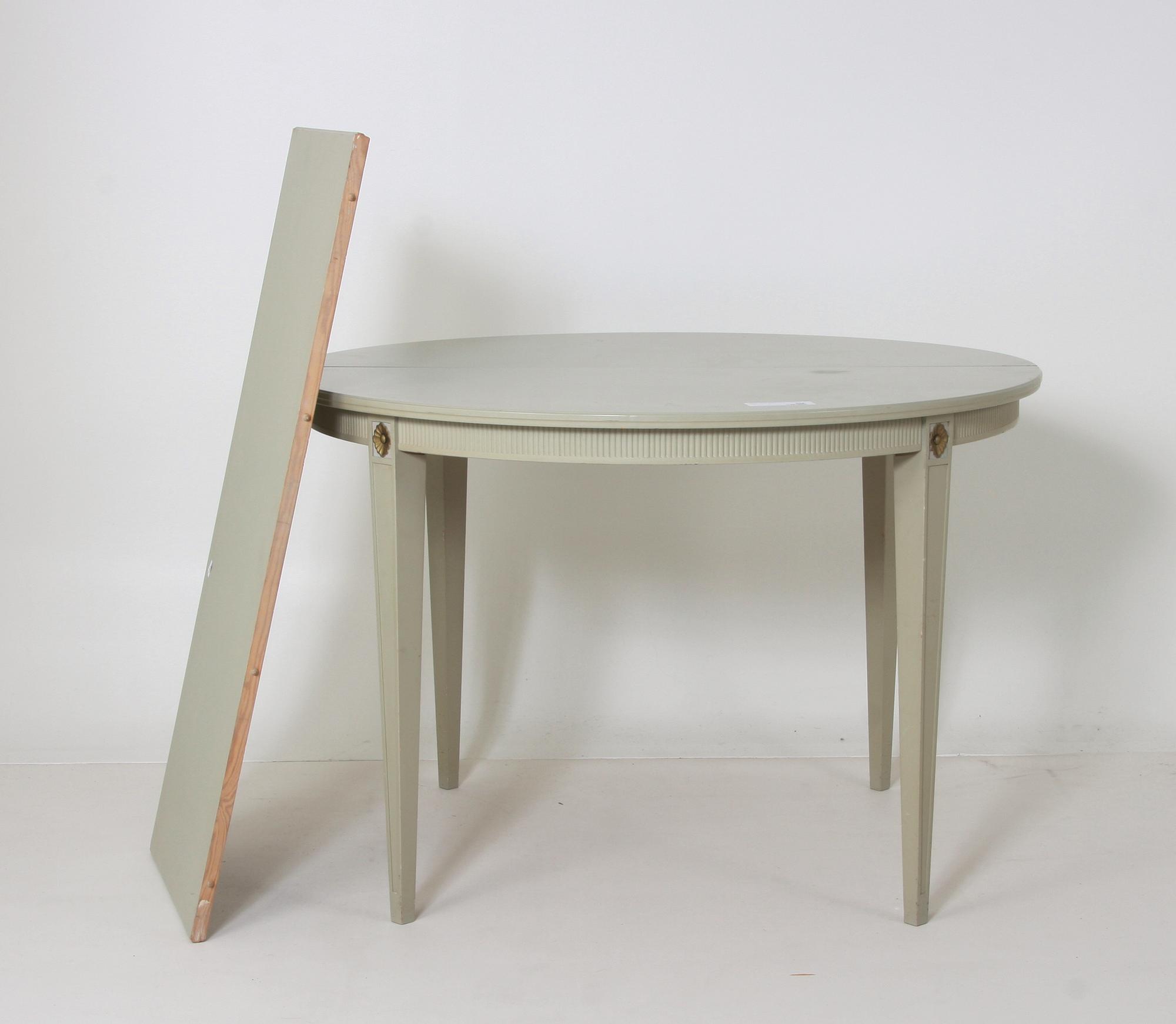 MATSALSMÖBLEMANG, 8 delar, gustaviansk stil.