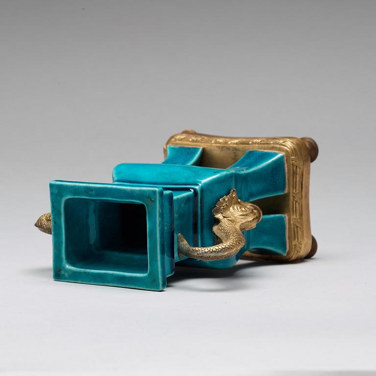 VAS med LOCK, porslin. Qingdynastin, Kangxi (1662-1722).