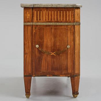 A Gustavian late 18th century commode by Gustaf Foltiern, not signed, (master in Stockholm 1771-1804).