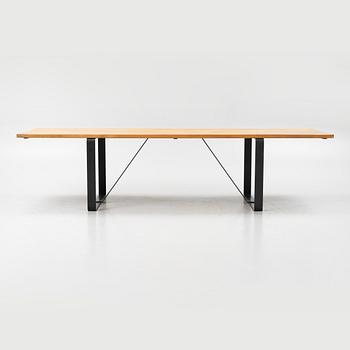 Matbord, Sven Larsson Möbelshop, sent 1900-tal.