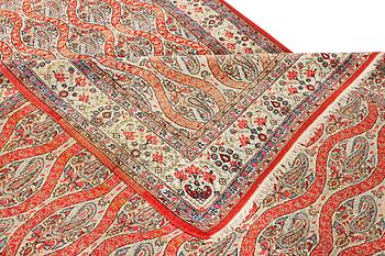 Matta, Senneh, part silk, ca 343 x 232 cm.