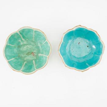 Two enamelled Chinese bowls, early 20th century.