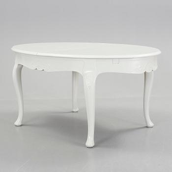 MATGRUPP, 9 delar + 3 iläggsskivor, rokokostil, 1900-talets första hälft.