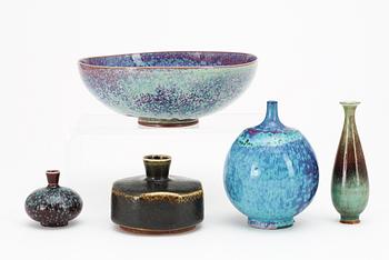 A Berndt Friberg stoneware bowl and four vases, Gustavsberg 1960's-70's.