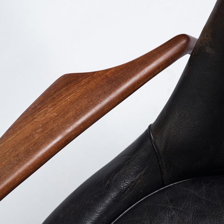 Ib Kofod-Larsen, a black leather "Sälen" easy chair, Olof Perssons Fåtöljindustri (OPE), Sweden, 1950-60's.