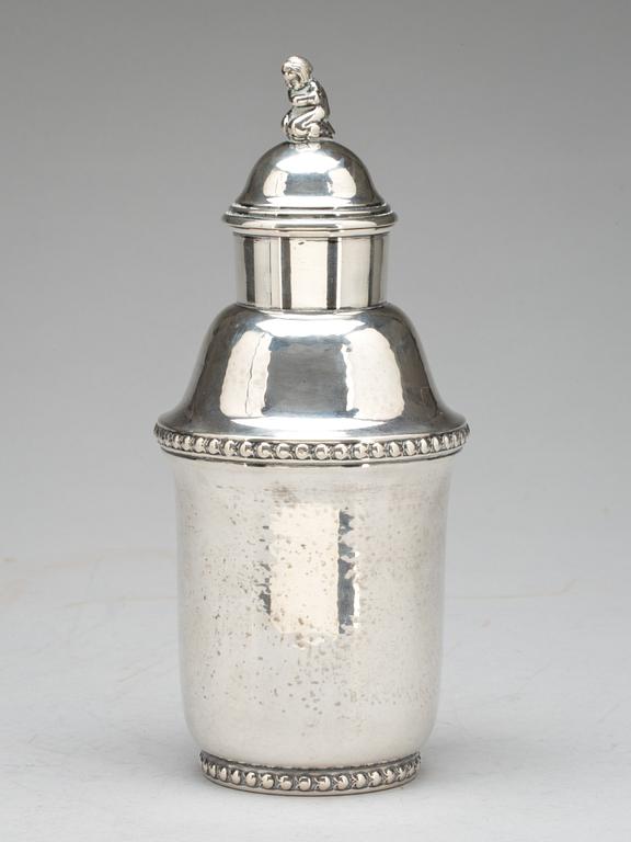 SHAKER, silver, Cort Hannibal, Köpenhamn, 1931. Vikt tot ca 315g.